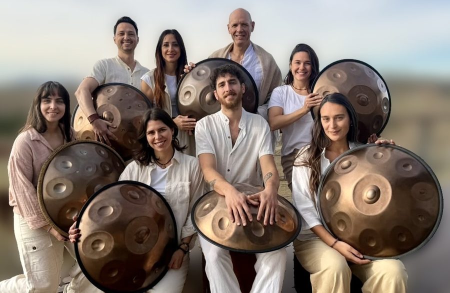 ESCALA8 con sus handpans
